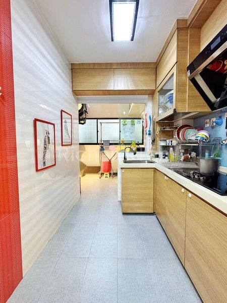 Maisonette HDB for Sale in  356 Woodlands Avenue 5 - Image 9